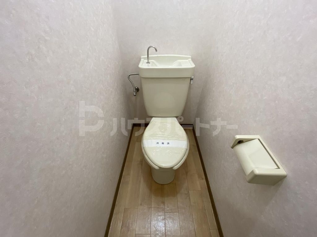 ＪＲ総武線 船橋駅 徒歩12分 2階建 築37年のトイレ写真