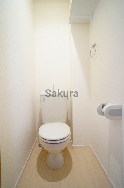 トイレ　落ち着いた色調のトイレです♪
