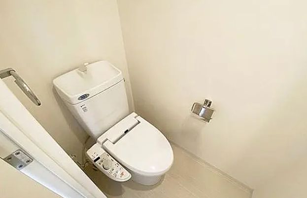 東急田園都市線 桜新町駅 徒歩7分 5階建 築20年のトイレ写真