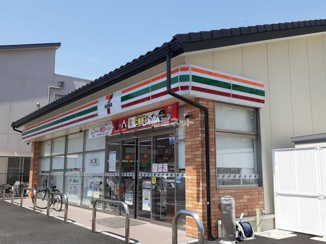 コンビニ　セブンイレブン彦根銀座町店（コンビニ）まで617m