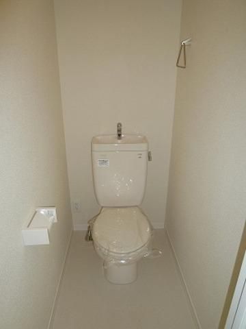 トイレ　当然バストイレ別々！