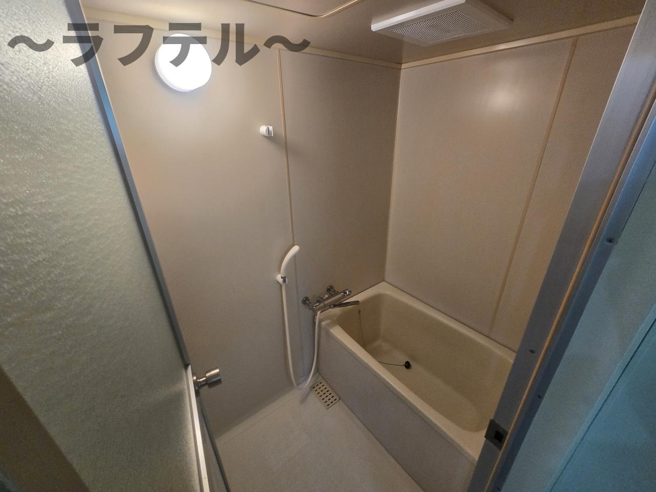 バス・シャワールーム　別部屋イメージ写真