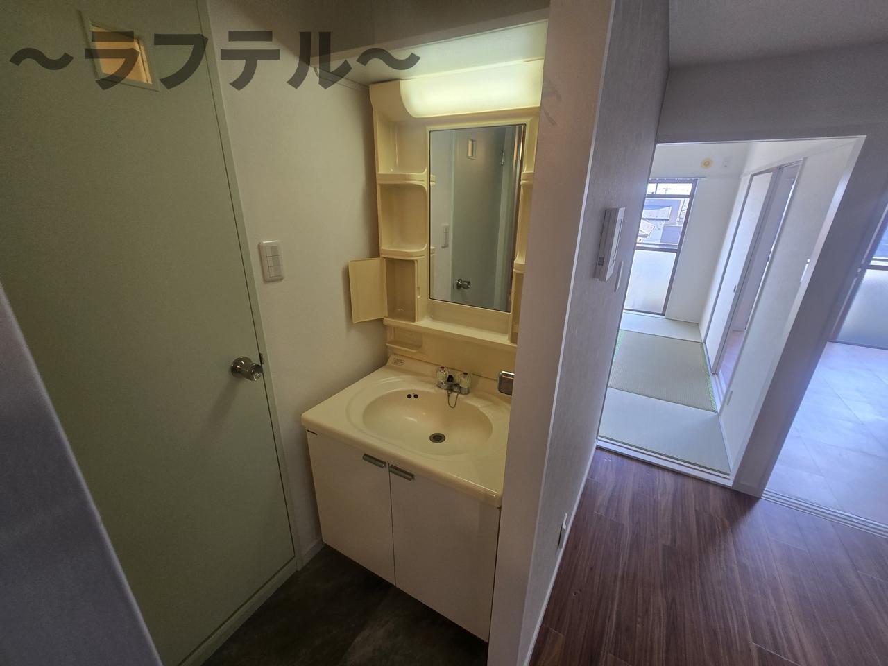 洗面設備　別部屋イメージ写真