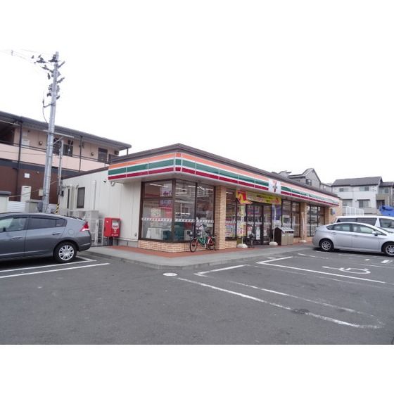 コンビニ　セブンイレブン仙台南光台３丁目店（コンビニ）まで400m