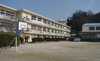 小学校　光市立上島田小学校（小学校）まで874m