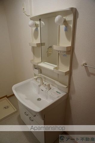 伊予鉄道郡中線 余戸駅 バス乗車時間：33分 最寄りバス停で下車 徒歩4分 2階建 築20年の内装写真