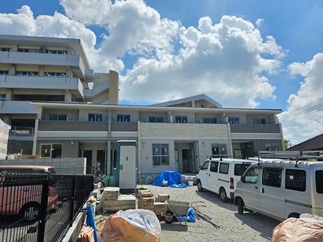 建物外観　建築中