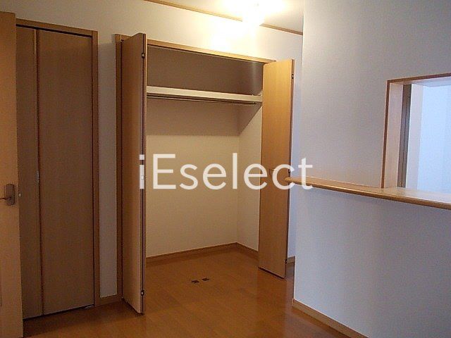 収納　洋服もかけられるクローゼット♪