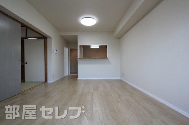 居室・リビング　他号室のお部屋です。