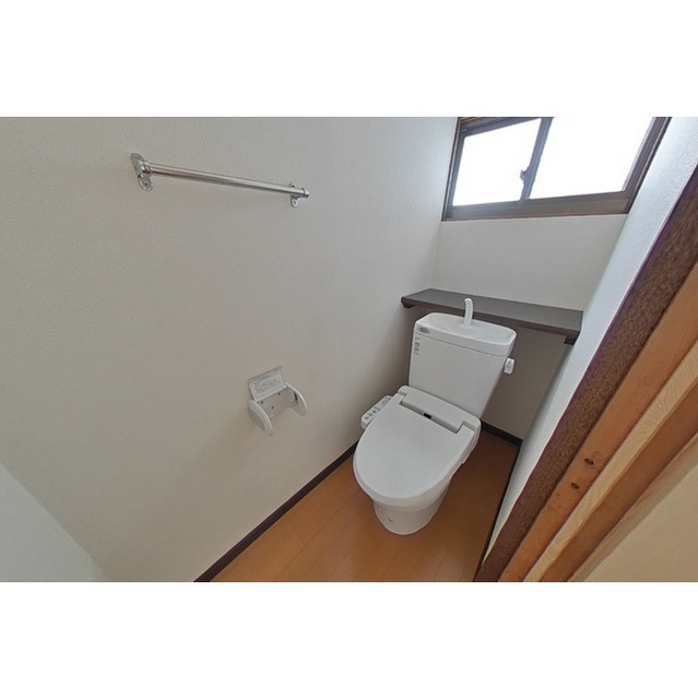 トイレ　温水洗浄暖房便座