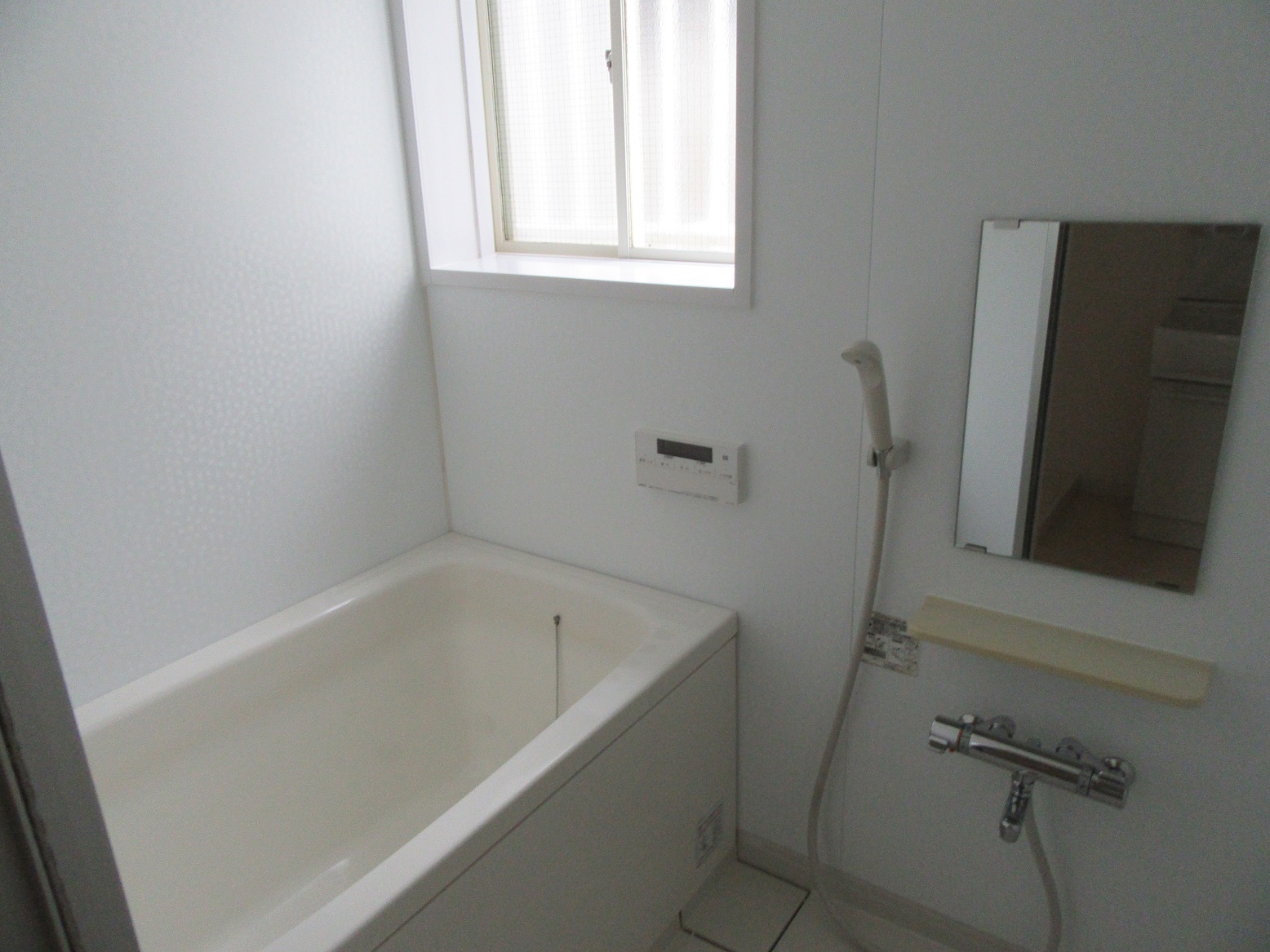 バス・シャワールーム　追い焚き機能付き