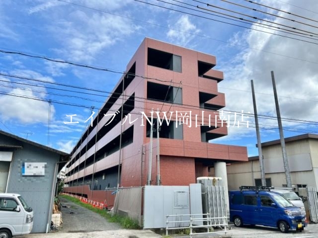 【岡山市北区大元駅前のマンションの建物外観】