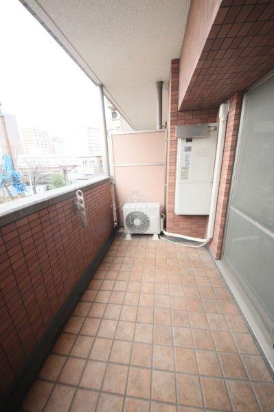 バルコニー　写真は別タイプとなります。