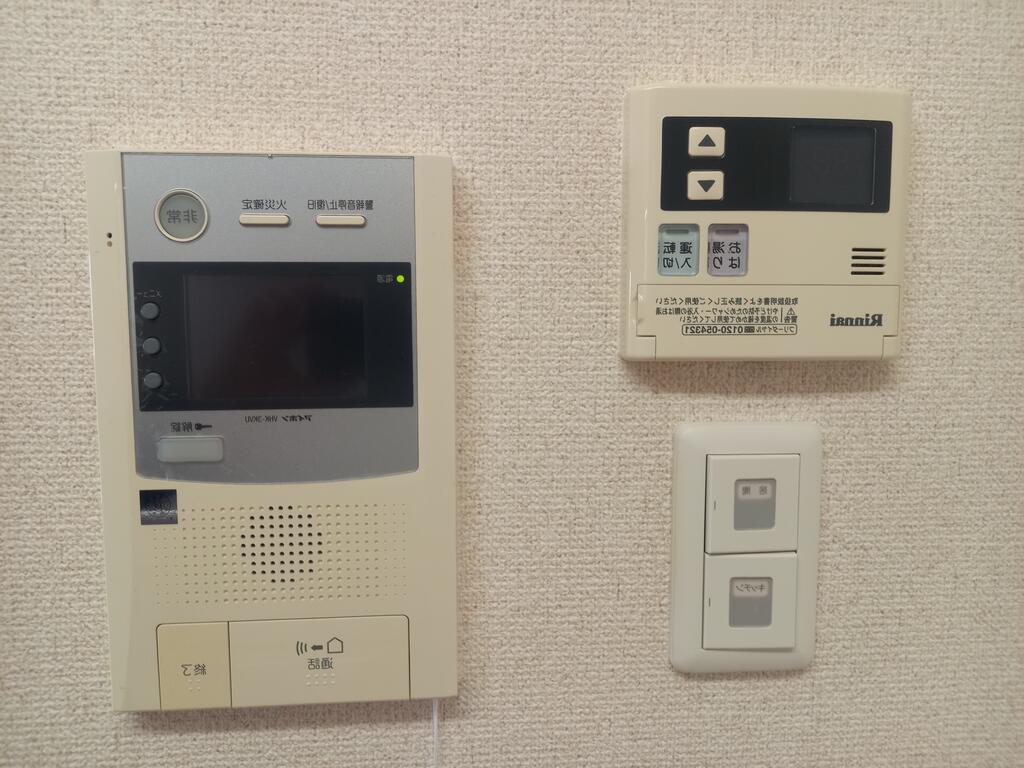 セキュリティ　モニター付きインターフォン