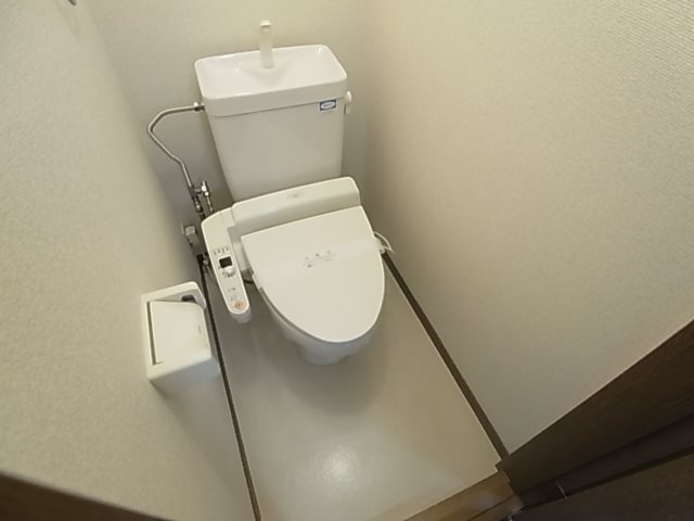 【神戸市北区有野町有野のアパートのトイレ】