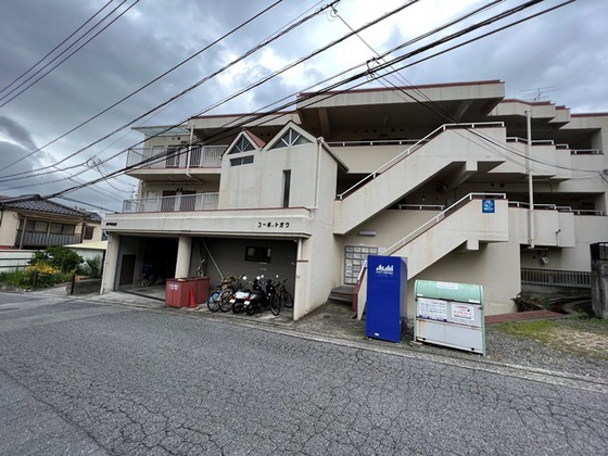 広島市安佐南区祇園のマンションの建物外観