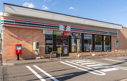 コンビニ　セブンイレブン千歳高台店（コンビニ）まで37m