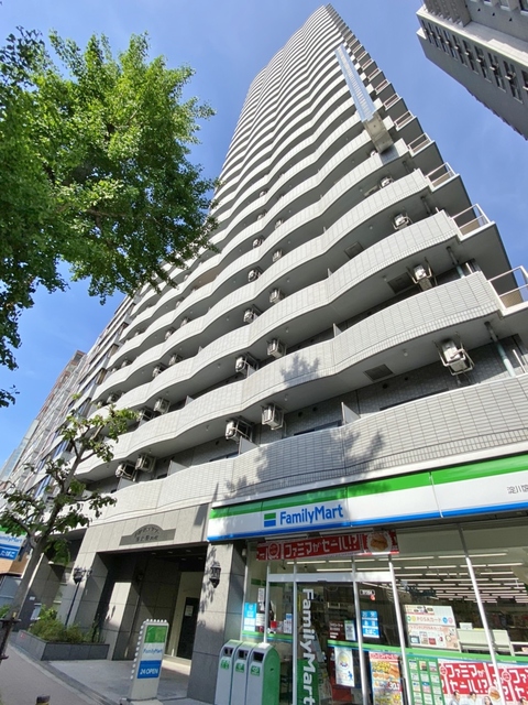 【大阪市淀川区宮原のマンションの建物外観】