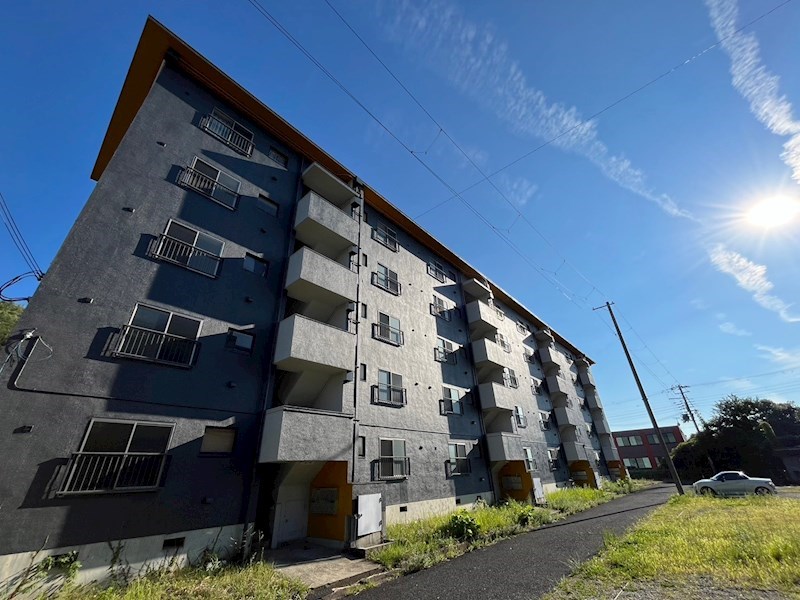 神戸市北区緑町のマンションの建物外観