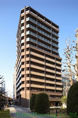 千代田区岩本町のマンションの建物外観