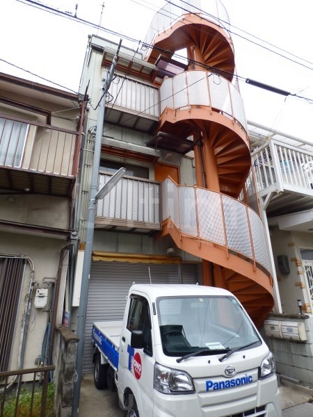 小野マンションの建物外観