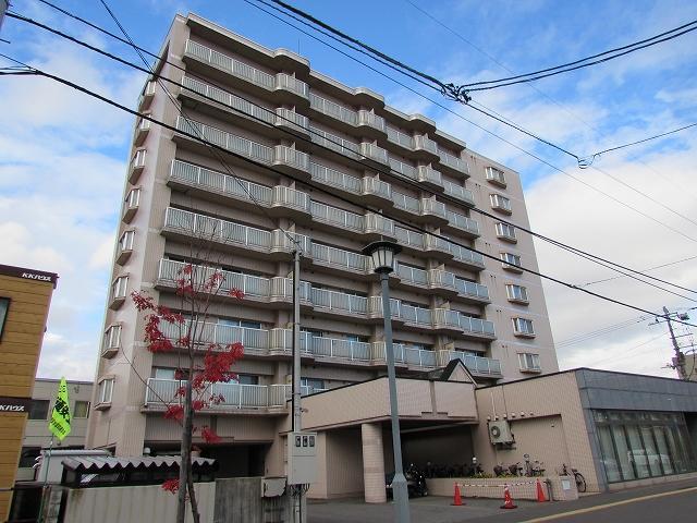 旭川市十条通のマンションの建物外観