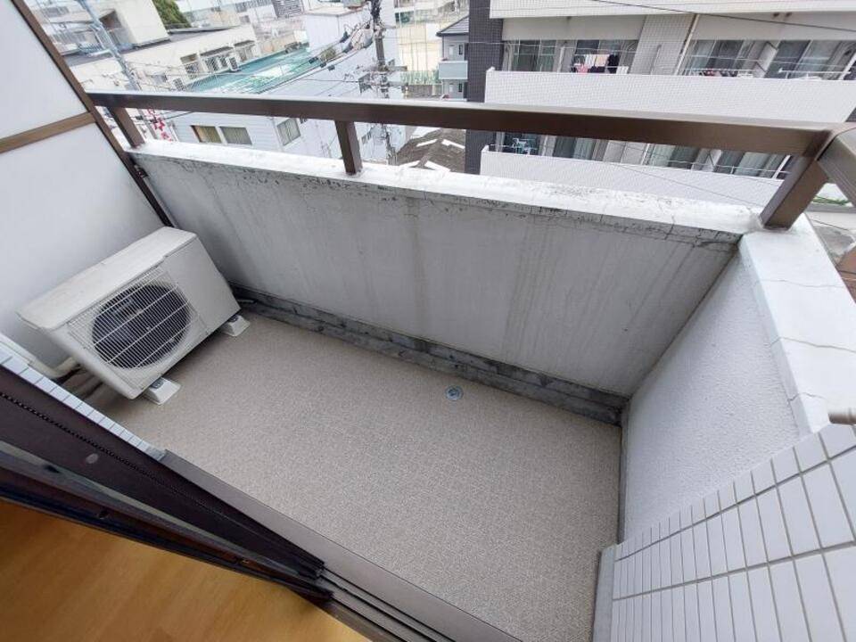 バルコニー　バルコニー