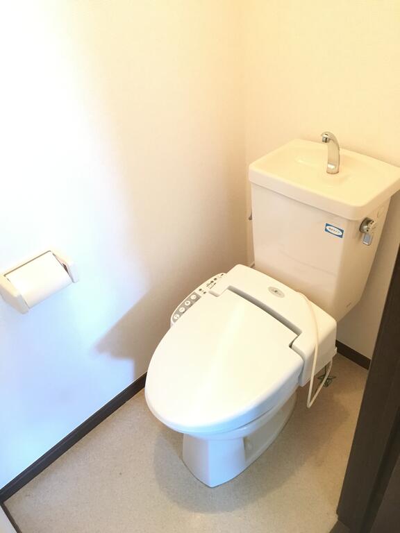 東町ハイツ北棟のトイレ写真