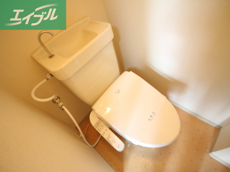 トイレ　同物件別部屋の写真です