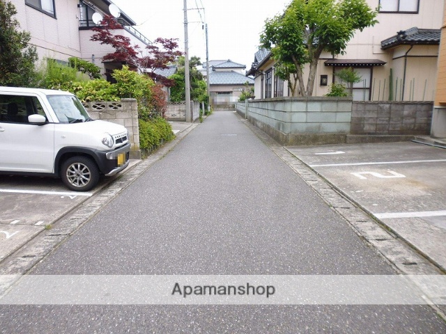 その他　前面道路（その他）まで0m