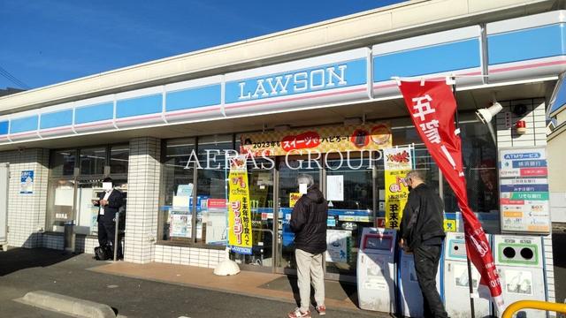 コンビニ　ローソン 相模原上鶴間本町店（コンビニ）まで156m