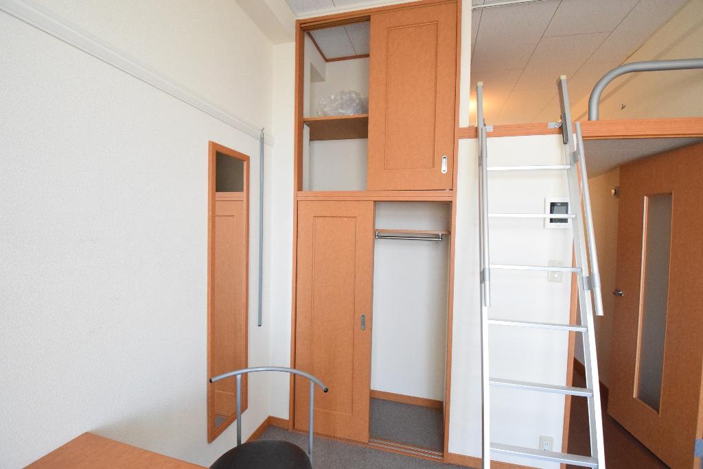 収納　クローゼット