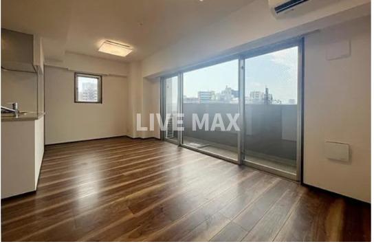 居室・リビング　別号室参考写真