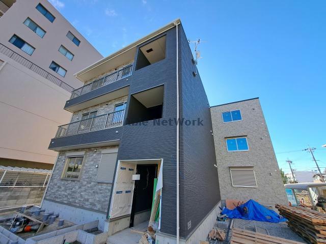 建物外観　建築中