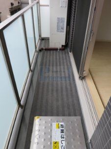 バルコニー　明るいバルコニー！