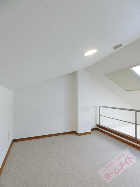 その他部屋・スペース　広々としたロフトをプライベート空間として♪