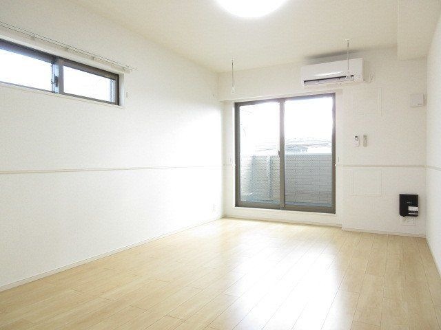 居室・リビング　物件画像