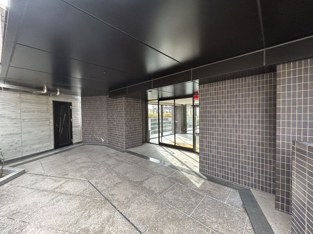 エントランス　エントランス