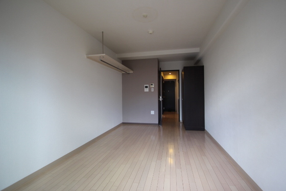 居室・リビング　※他号室の写真です。