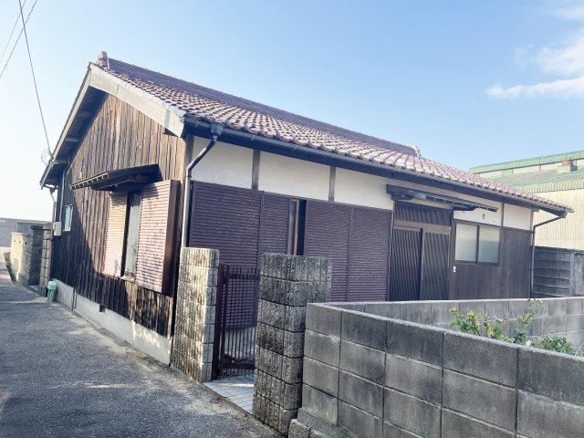 建物外観　平成8年に増築