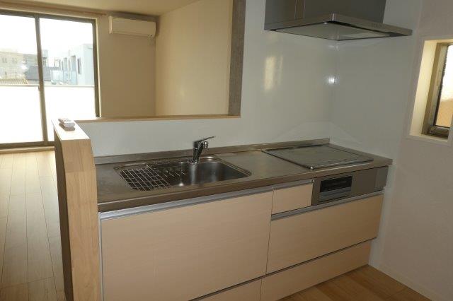 キッチン　３口IHコンロ付システムキッチン