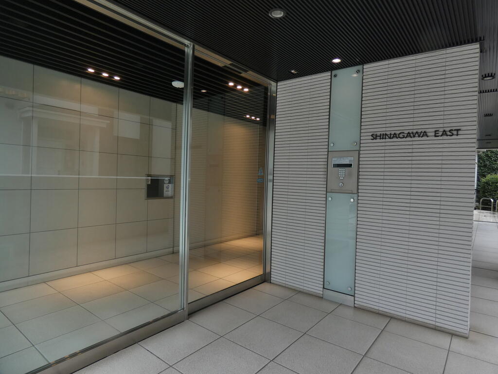 エントランス　エントランス