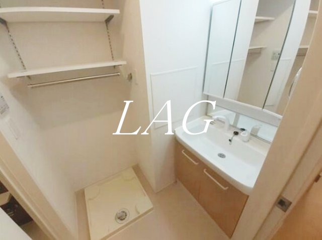 洗面設備　洗面台になります。