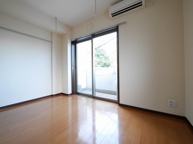 居室・リビング　家具の配置しやすい間取りです♪