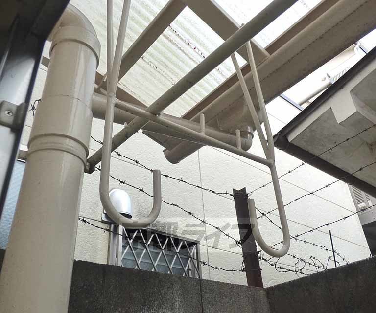 その他設備　物干し竿かけです。