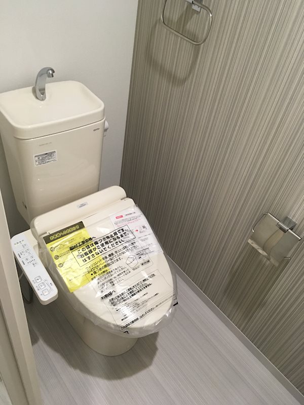 トイレ　※画像は反転タイプとなり、実際の写真とは異なります。