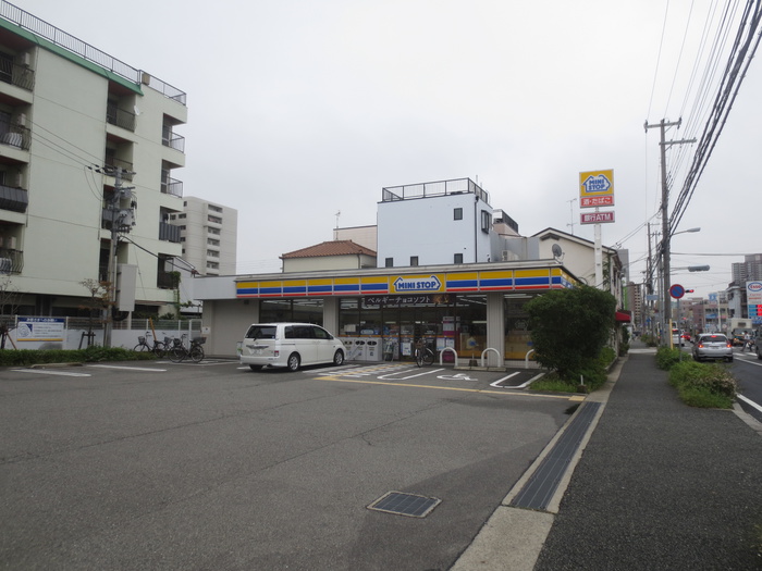 コンビニ　ミニストップ（コンビニ）まで69m