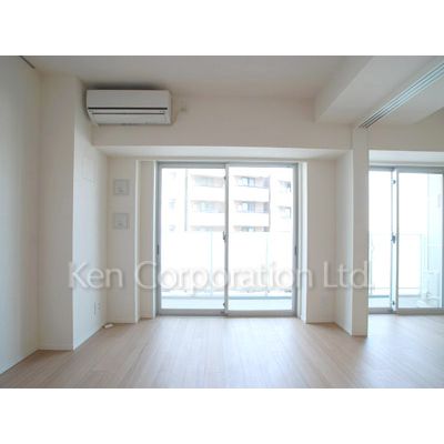 居室・リビング　同タイプ4階のお部屋を撮影。仕様が異なることがあります。