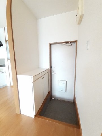 玄関　収納もある玄関です