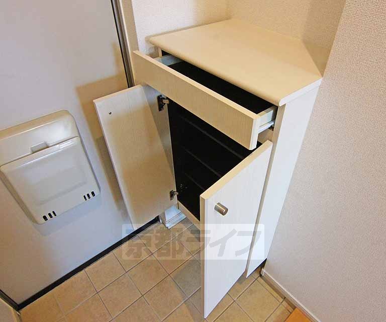 収納　シューズボックス供え付きです。